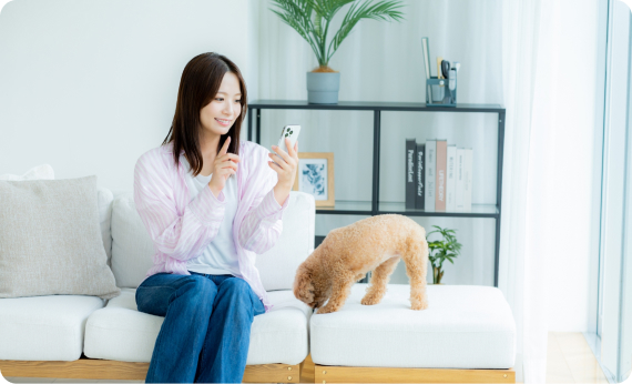 LINEを確認する様子