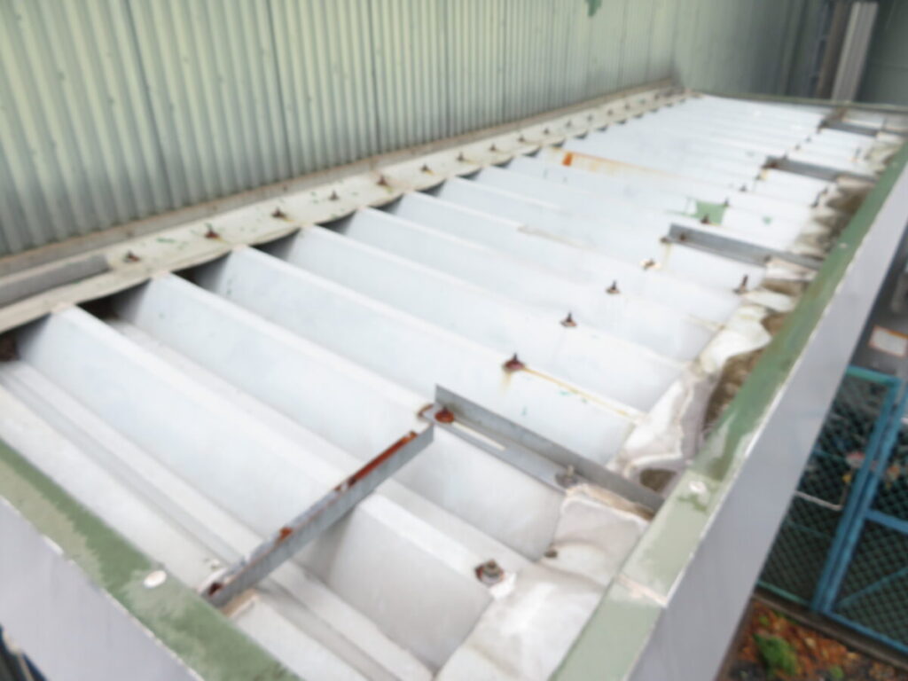 施工前の下屋根