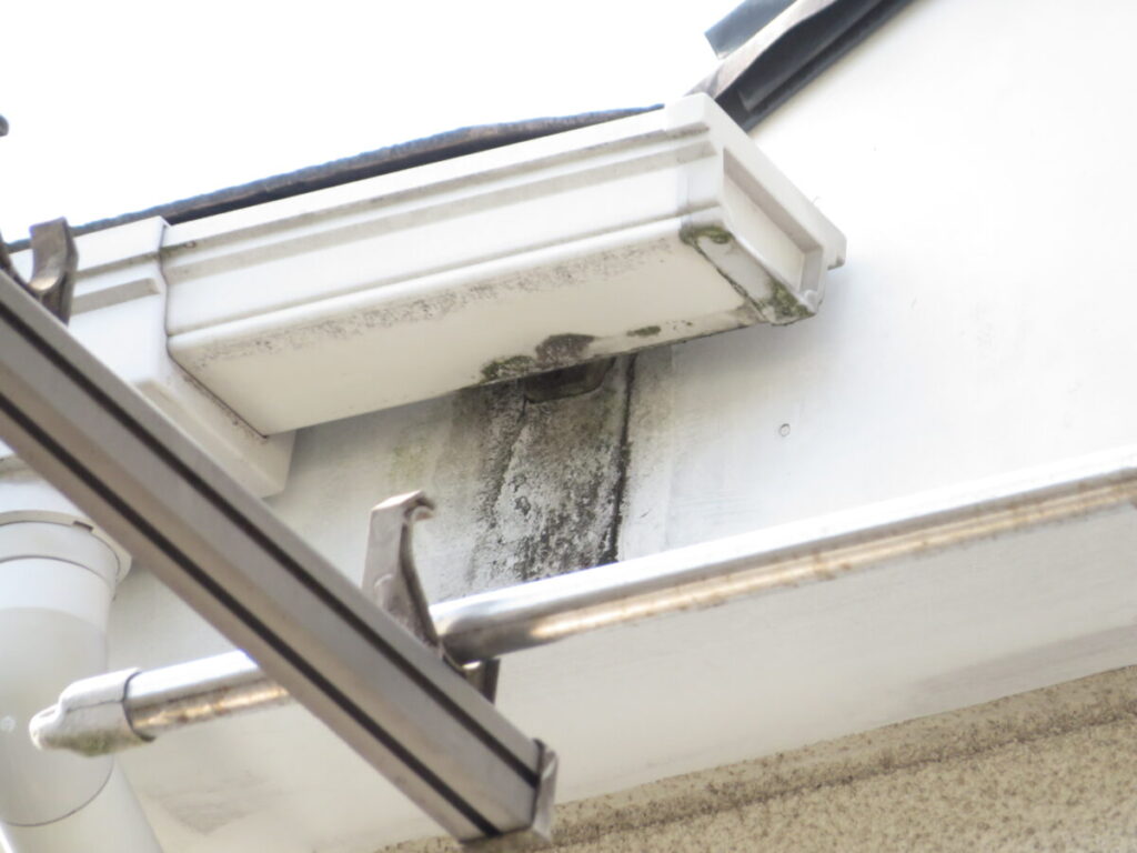 破風板の腐食