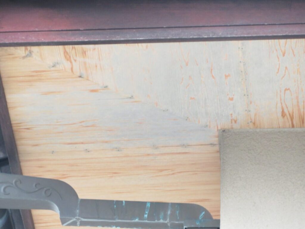 軒天井の化粧の剥離