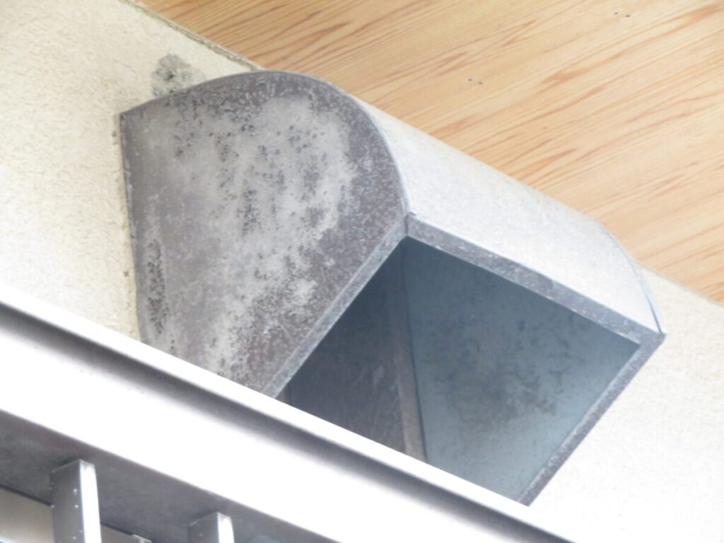 施工前の換気フード