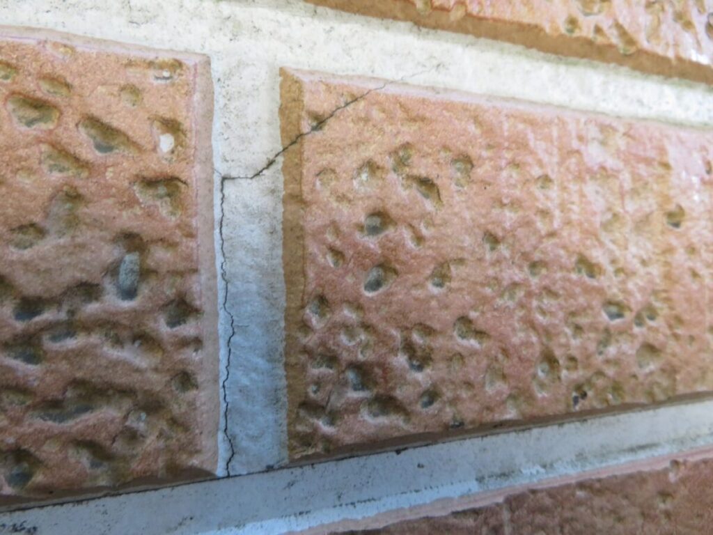 H様・外壁クラック