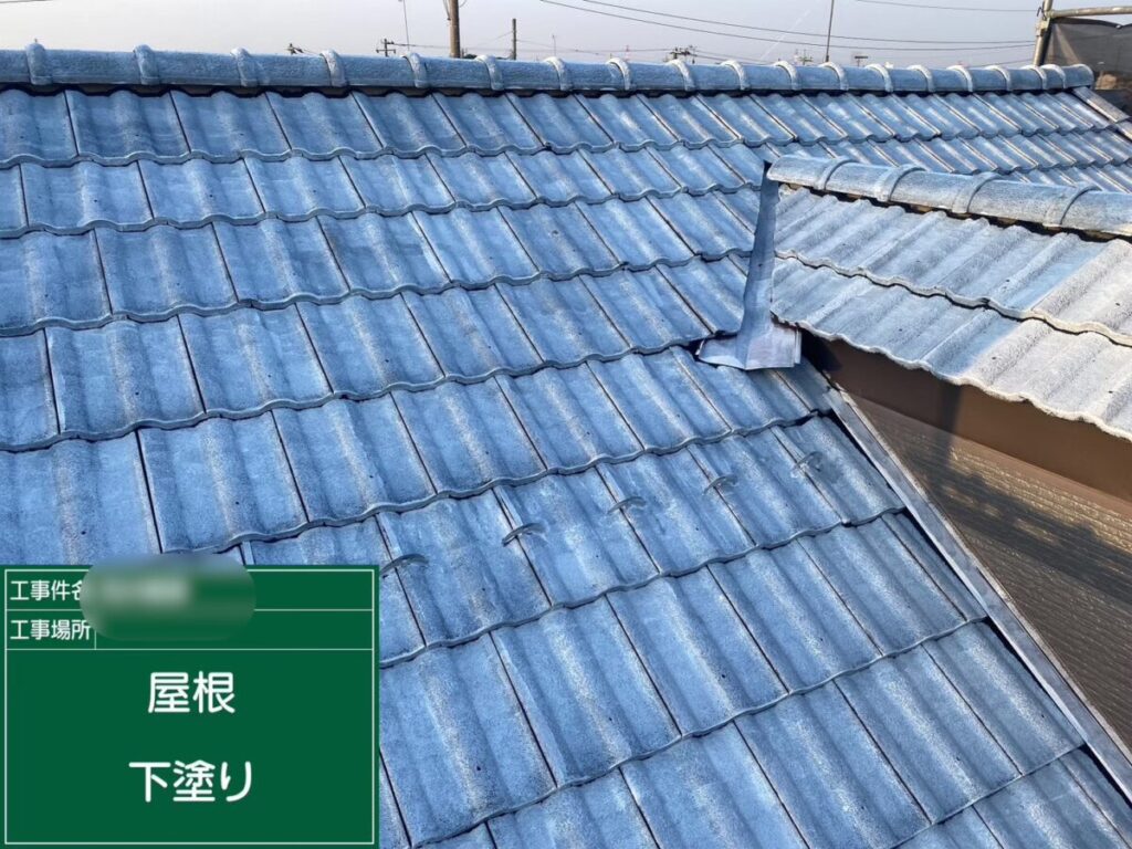 屋根の下塗り
