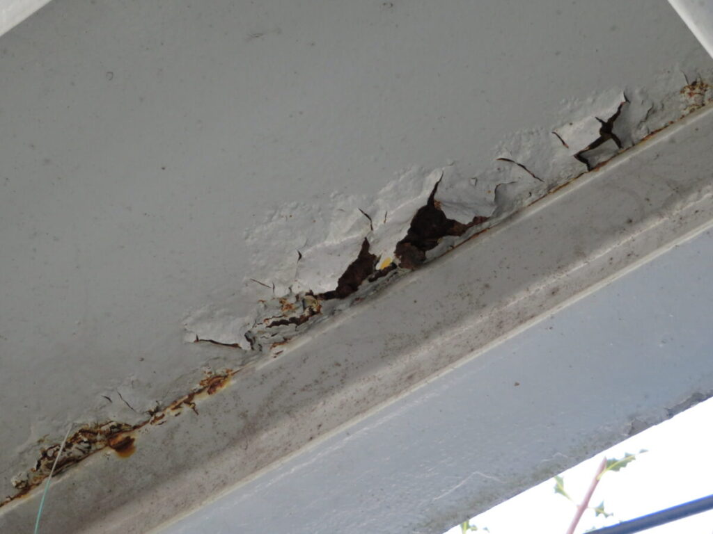 鉄骨階段の錆の発生