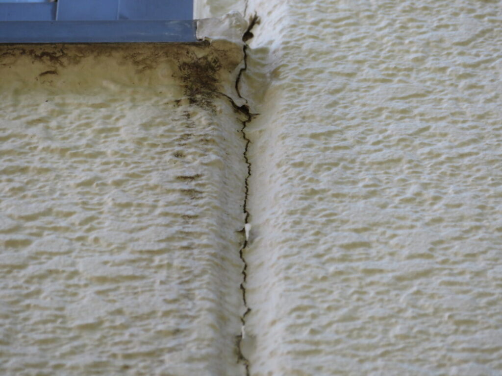 クラック(ひび割れ)