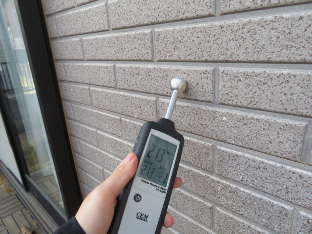 外壁の含水率「21.3%」