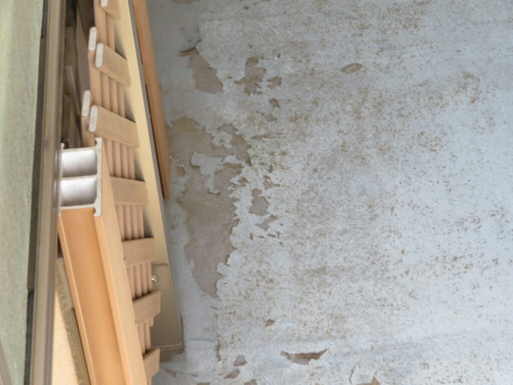 バルコニー床面 剥離