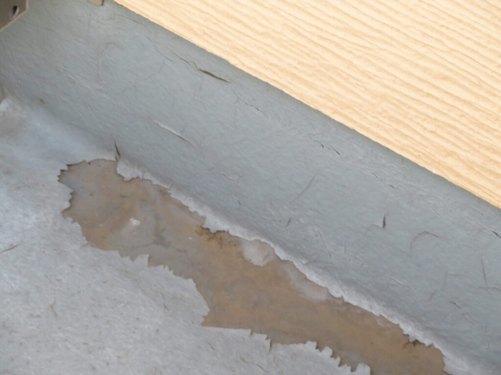 バルコニー床面 剥離
