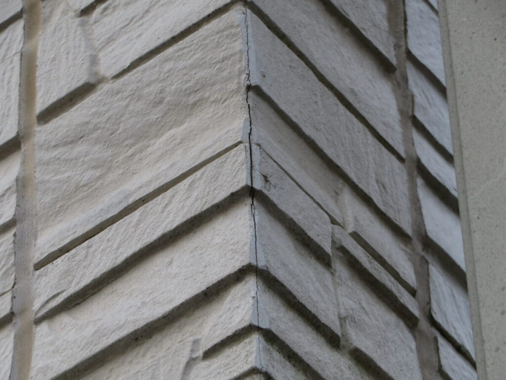 施工前外壁のクラック