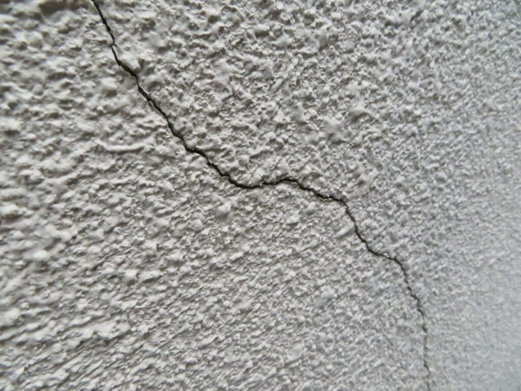 外壁クラック