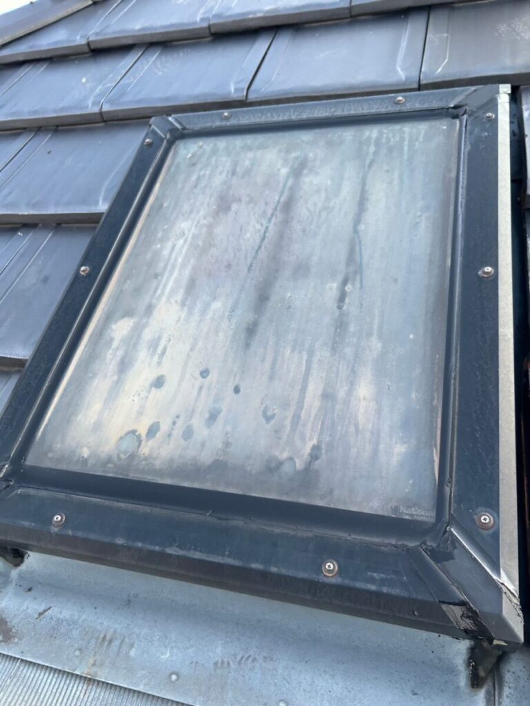 天窓のコーキング