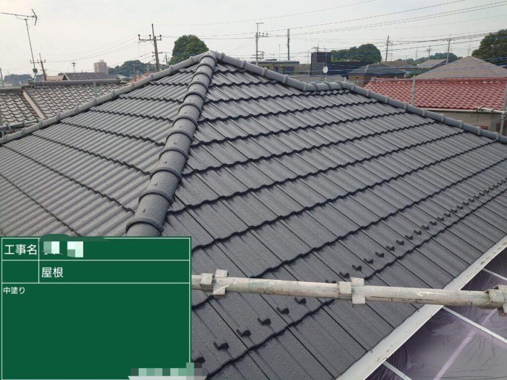 屋根上塗り