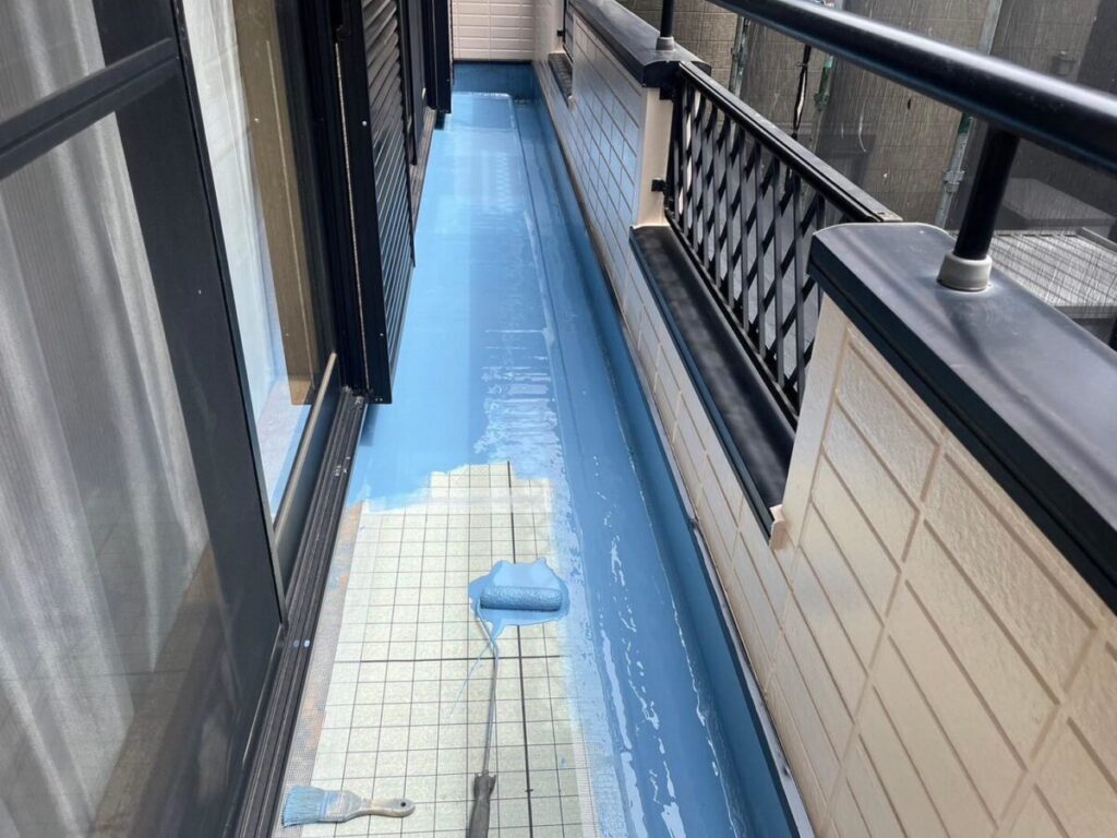 ウレタン塗膜1層目塗布