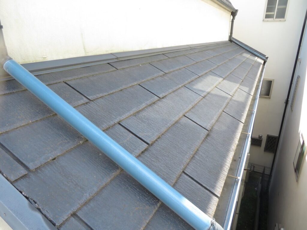 屋根のひび割れ