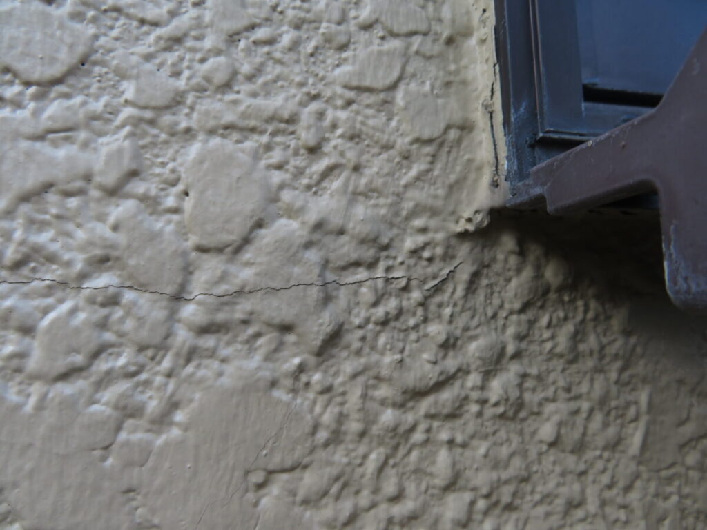 外壁ヘアークラック