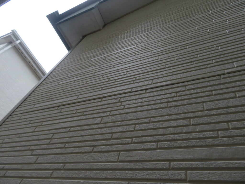 外壁の変形