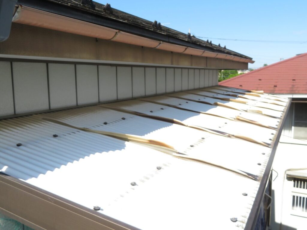 波板の経年劣化