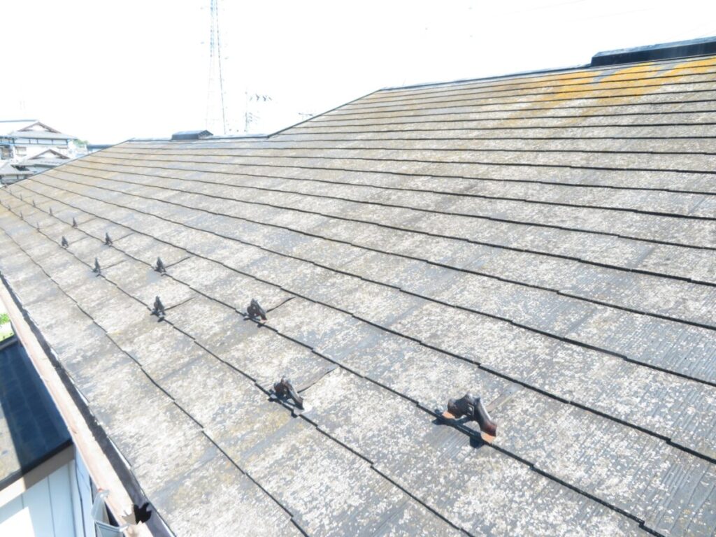 施工前の屋根